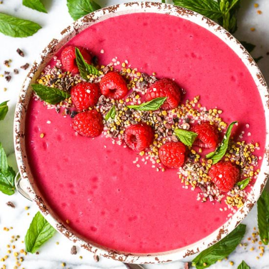 Pink Pitaya Mango Smoothie Bowl - Recipe photo by kitchenofyouth