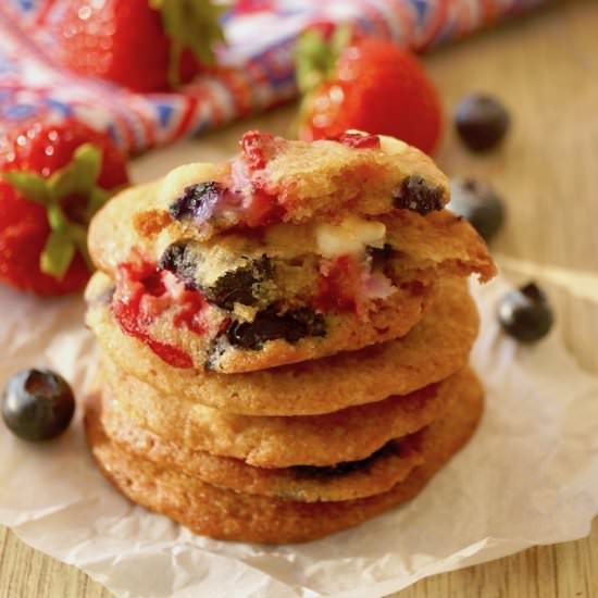 Strawberry-Blueberry Cookies - Recipe photo by cookingontheweekends
