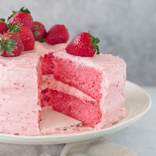 Strawberry Layer Cake - Recipe photo by theitsybitsykitchen