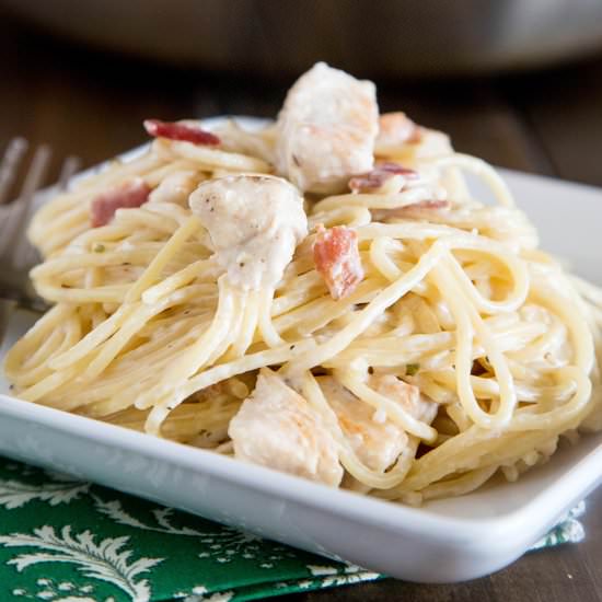 Creamy Chicken Pasta - Recipe photo by FoodFanatical
