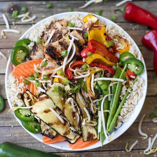 Asian Chicken Veggie Bowl - Recipe photo by Kiwi and Carrot