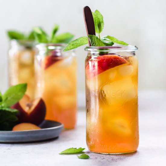 Cold brew peach iced tea - Recipe photo by choosingchia