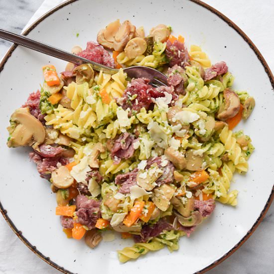 Low FODMAP pasta pesto carpaccio - Recipe photo by karlijn2