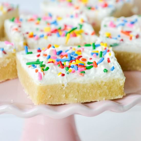 frosted sugar cookie bars - Recipe photo by WillBakeforBooks