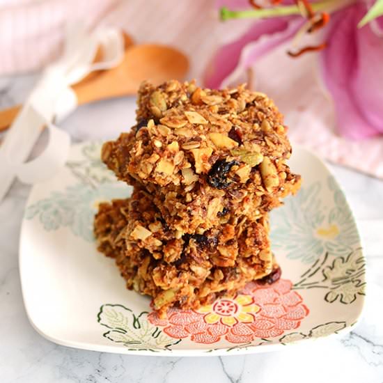 Healthy Fruity Energy Bars - Recipe photo by SweetCannela
