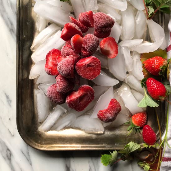 How to Freeze Strawberries - Recipe photo by shelovesbiscotti