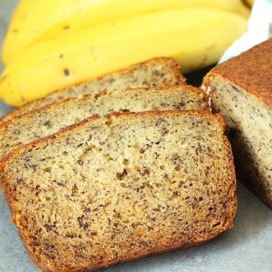 Classic Banana Bread - Recipe photo by El Mundo Eats