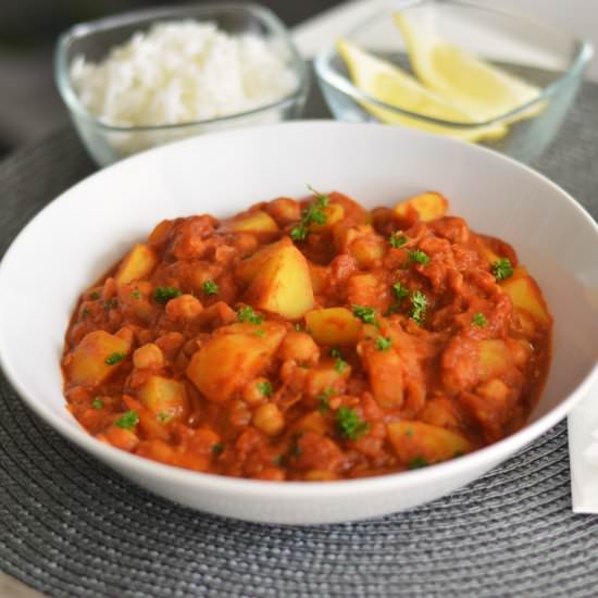 Potato and Chickpea Curry - Recipe photo by JackSlobodian