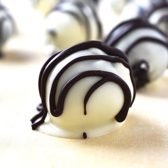 Nutella Oreo Truffles - Recipe photo by lightscamerabake