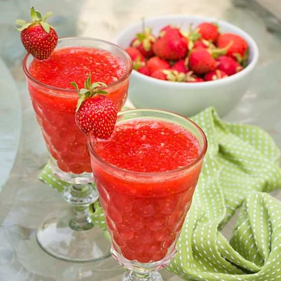 Honey Frozen Strawberry Margaritas - Recipe photo by iwilkerson