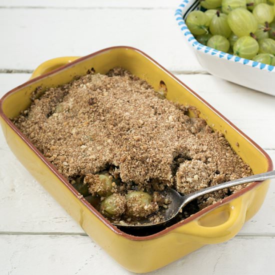 Vegan gooseberry crumble - Recipe photo by Mandy Sneaky Veg