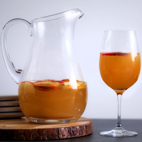 Caramel apple sparkling sangria - Recipe photo by thanksgiving