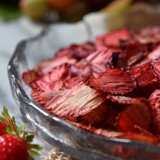Oven Dried Strawberries - Recipe photo by shelovesbiscotti