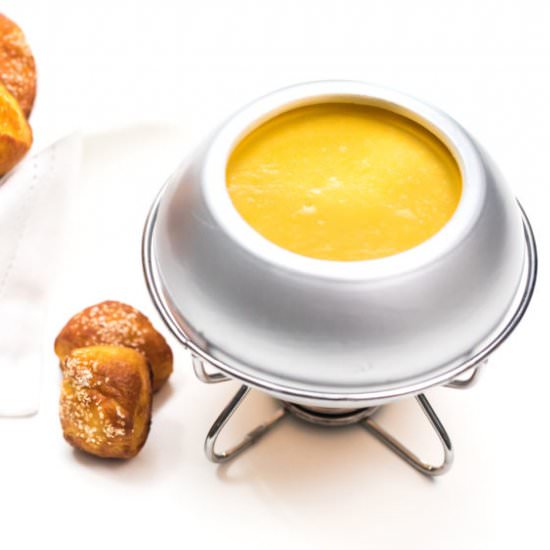 Cheesy beer fondue - Recipe photo by thanksgiving