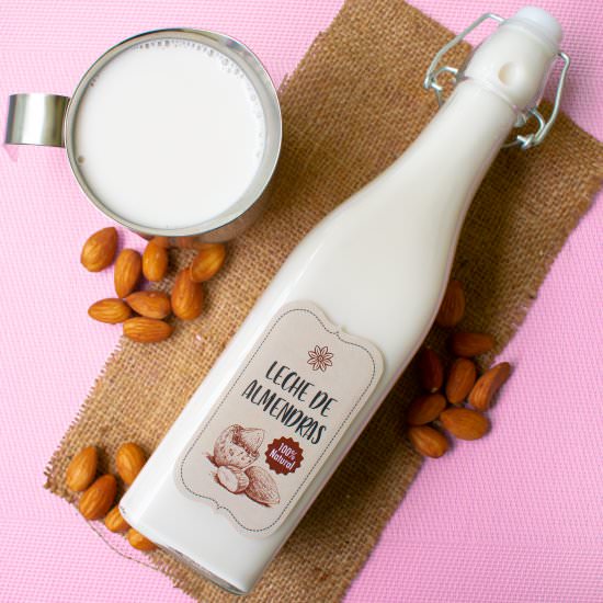 How to make Almond Milk - Recipe photo by SinergiaNutricional