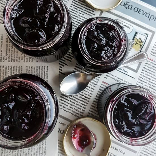 Black cherry jam with pepper - Recipe photo by PenelopeCooks