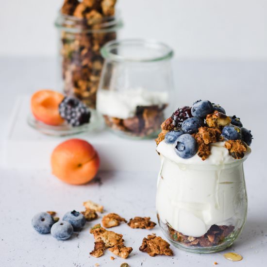 Healthy Grain Free Granola - Recipe photo by Mangio Quindi Sono