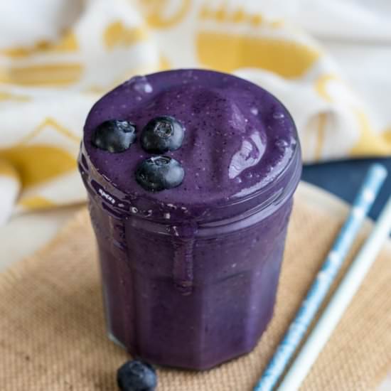 Healthy Blueberry Smoothie - Recipe photo by SundaySupper