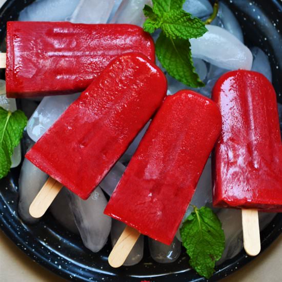 5 mins Fresh Strawberry Popsicle - Recipe photo by foodiesterminal
