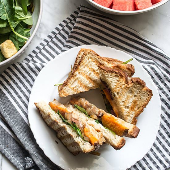 Grilled Veggie & Cheddar Sandwich - Recipe photo by lemonsandbasil