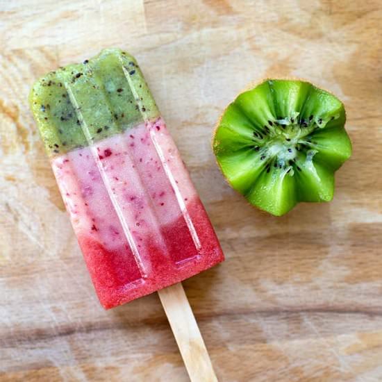 100% Fruit Popsicles - Recipe photo by Kiwi and Carrot