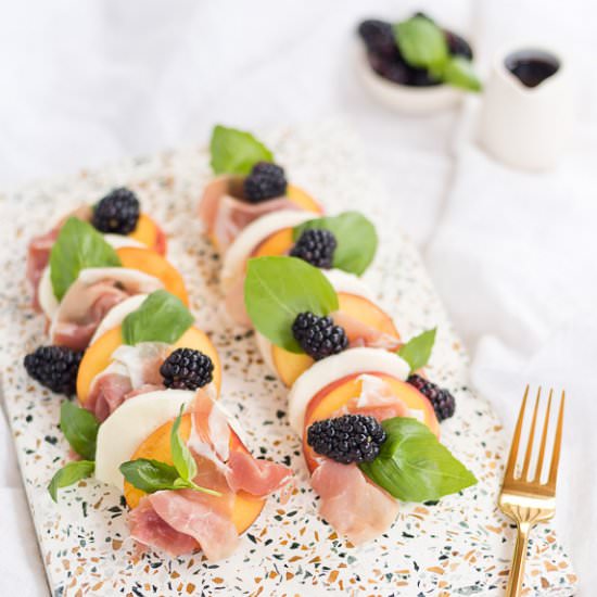 Peach and Prosciutto Caprese Salad - Recipe photo by papernstitch