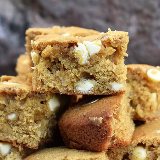 Browned Butter Vanilla Bean Blondie - Recipe photo by lightscamerabake