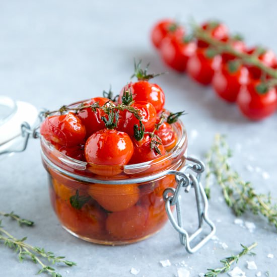 How To Make Tomato Confit - Recipe photo by The petite cook