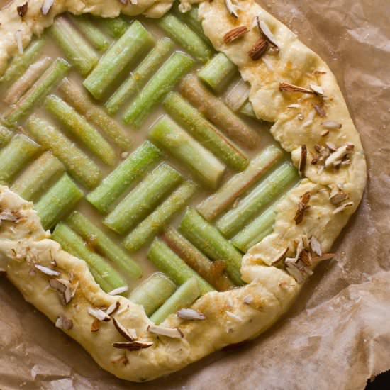Vegan Rhubarb Tarte - Recipe photo by zuckerbaeckerin