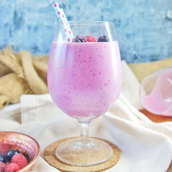 Mixed Berry Oat Smoothie - Recipe photo by SweetCaramelSunday