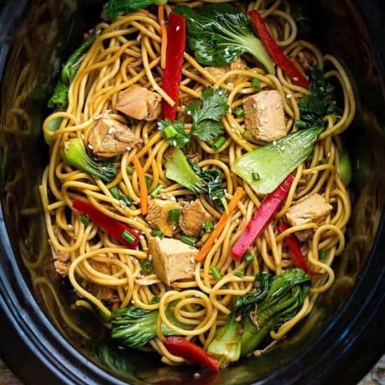 Easy Slow Cooker Chicken Lo Mein - Recipe photo by LifemadeSweeter