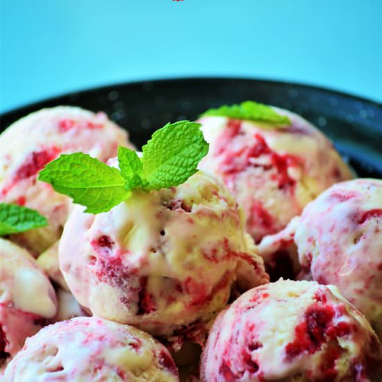 No churn swirl Ice Cream - Recipe photo by foodiesterminal