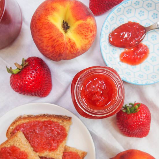 Strawberry peach jam - Recipe photo by carolinescooking