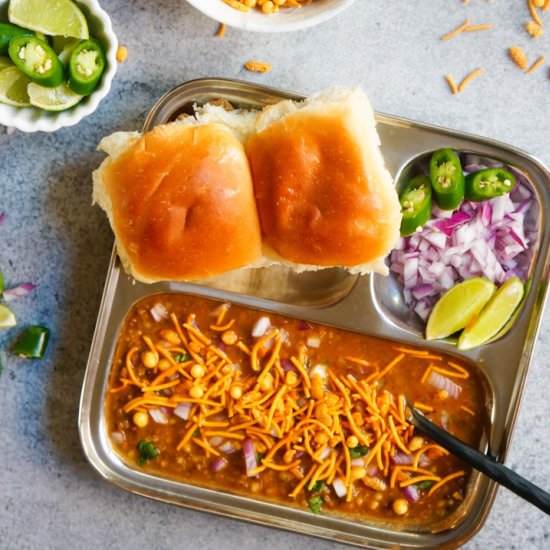 Misal Pav in Instant Pot - Recipe photo by pipingpotcurry