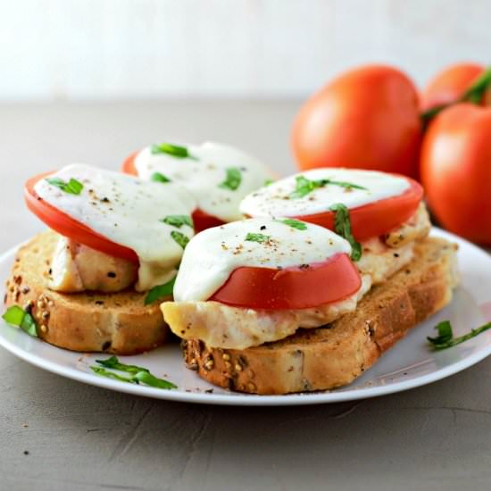 Open-face Chicken Caprese Sandwich - Recipe photo by ZonaCooks