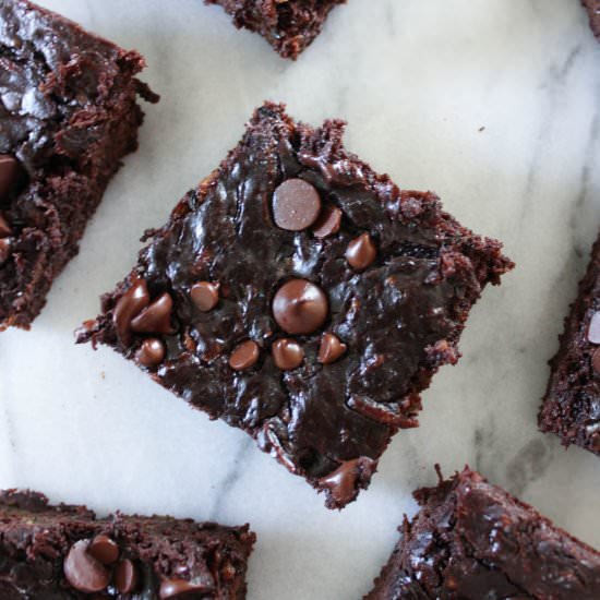 Best Vegan GF Zucchini Brownies - Recipe photo by kneadtocook