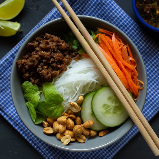 Vietnamese Noodle Bowl - Recipe photo by cardamomandcoconut