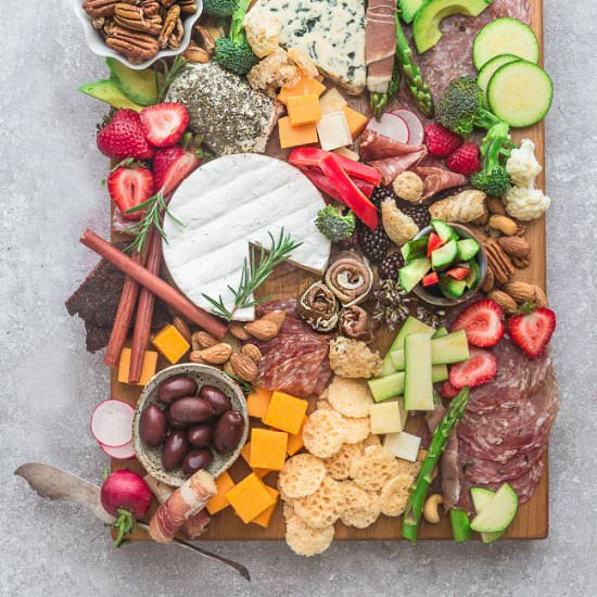 Low Carb Cheese Board - Recipe photo by LifemadeSweeter