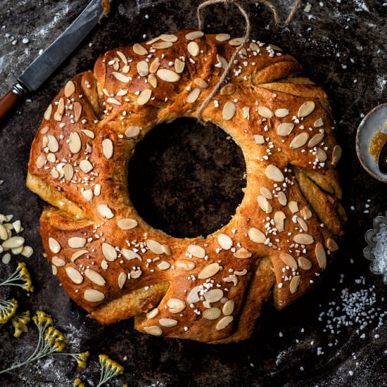 Plum marzipan wreath - Recipe photo by supergoldenbakes