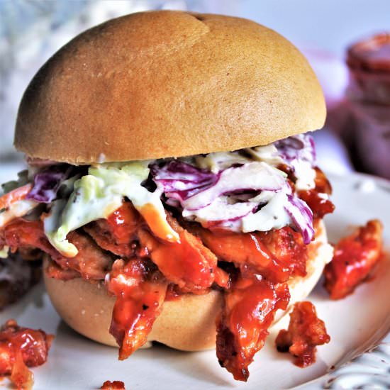 Vegan Pulled Pork Sandwich - Recipe photo by thehiddenveggies