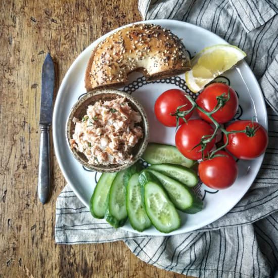 Cajun Smoked Salmon Salad - Recipe photo by mangotomato