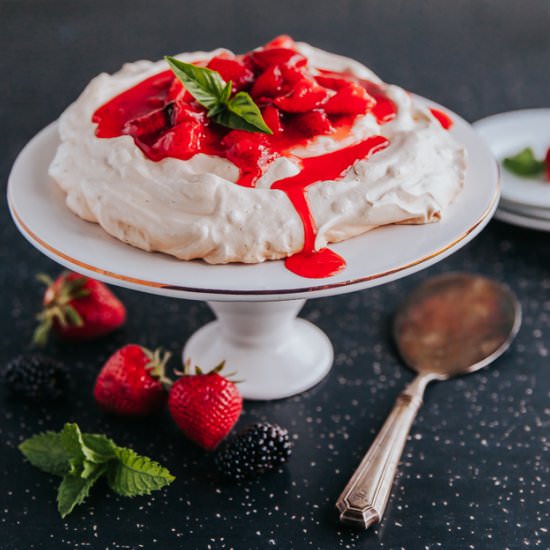 Strawberry Basil Pavlova - Recipe photo by ayokitchen
