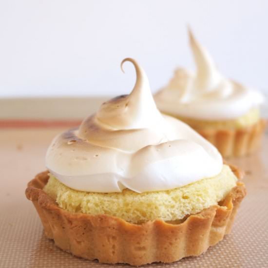 Swiss meringue to top pies - Recipe photo by ScienceChef