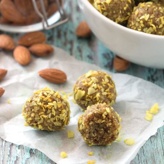 Almond & Turmeric Energy Balls - Recipe photo by thehealthytart