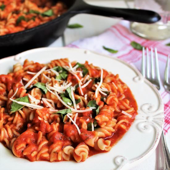 Vegan Vodka Cream Sauce - Recipe photo by thehiddenveggies