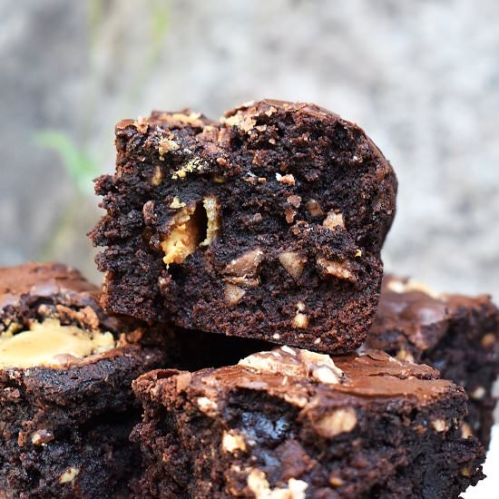 Kinder Bueno Brownies - Recipe photo by lightscamerabake