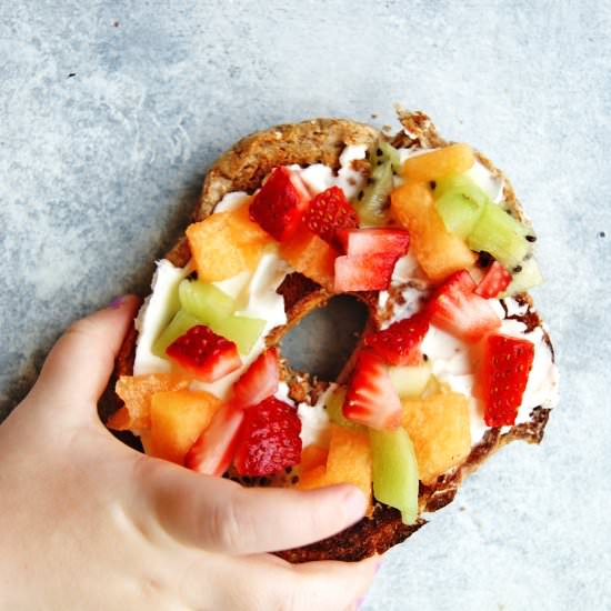 Bagel Fruit Pizza - Recipe photo by myeverydaytable