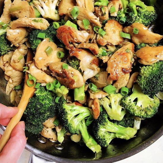 Paleo Chicken and Broccoli Stir-Fry - Recipe photo by IHeartUmami