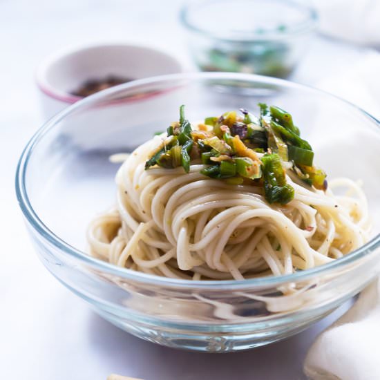 Spicy Ginger and Scallion Noodles - Recipe photo by Atikaps
