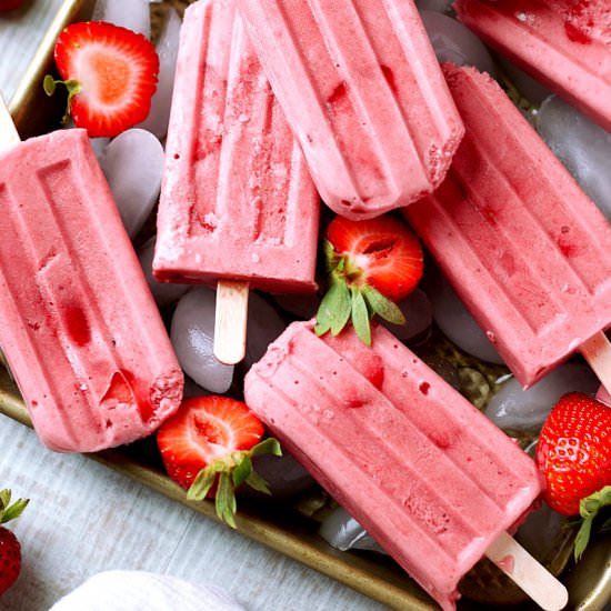 Strawberry Yogurt Popsicles - Recipe photo by Garden in the kitchen